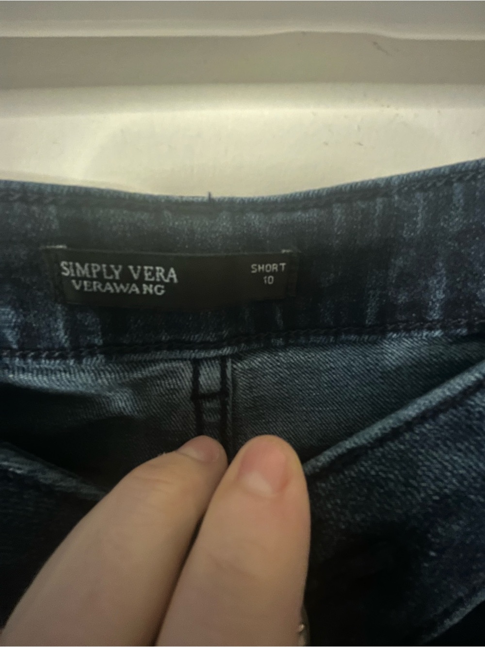 Simply Vera Vera Wang Denim Cuffed Shorts- Size 10 - Picture 4 of 4